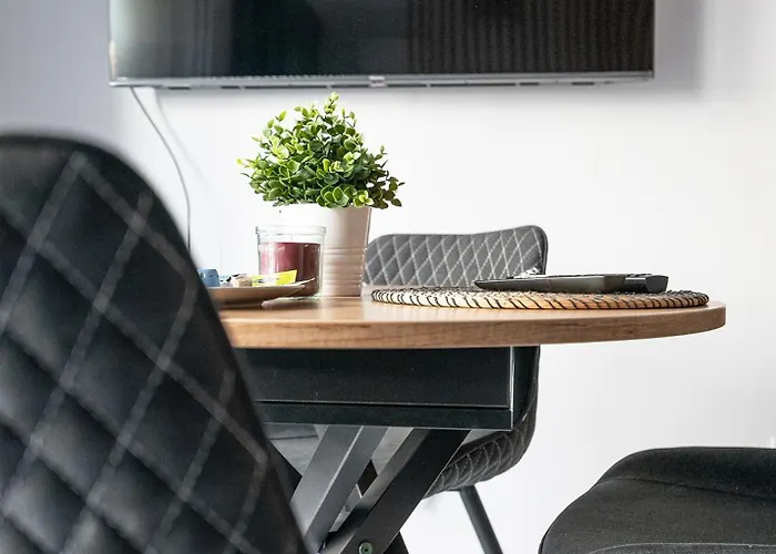 Rentplanet - Apartament Nawrot